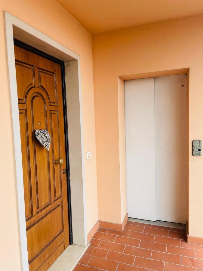 Appartamento Giallo Πεσκιέρα ντελ Γκάρντα Εξωτερικό φωτογραφία